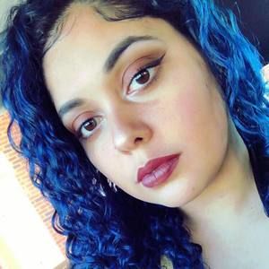 Meet your Posher, Corina